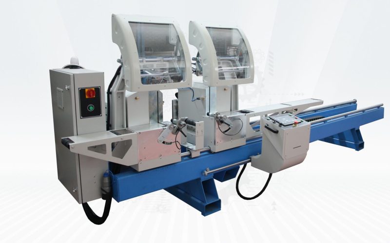 Utilaj de Debitat PVC la doua capete CKF 420mm